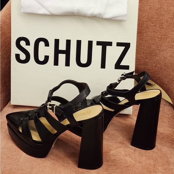 SCHUTZ Shoes - Brand new super sexy Schutz platform heels.